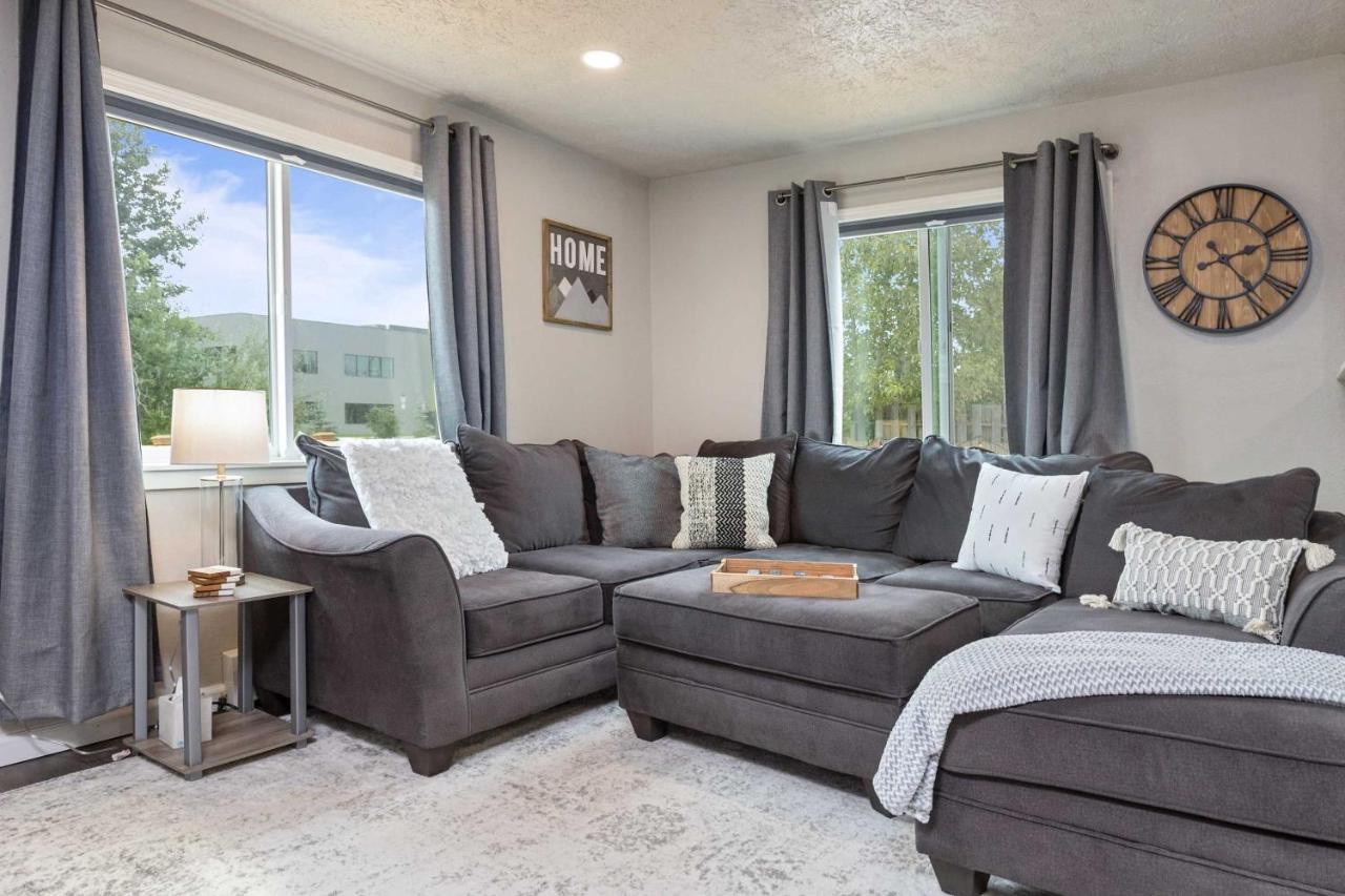 Updated Townhome Near Airport And Shopping! Anchorage Zewnętrze zdjęcie